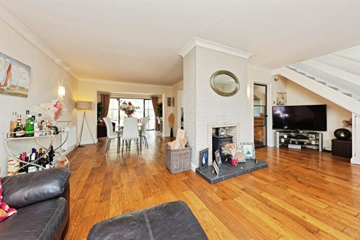 5 Bedroom Detached House For Sale In Hengist Road, Birchington, CT7
