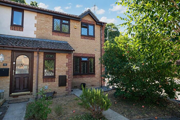 3 Bedroom End Of Terrace House For Sale In Larkspur Drive, Marchwood, Southampton, SO40