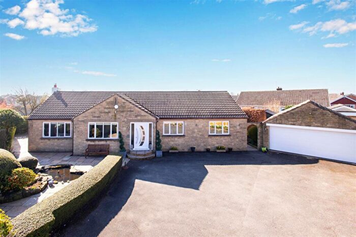 3 Bedroom Detached Bungalow For Sale In Elmwood Chase, Barwick In Elmet, Leeds, LS15