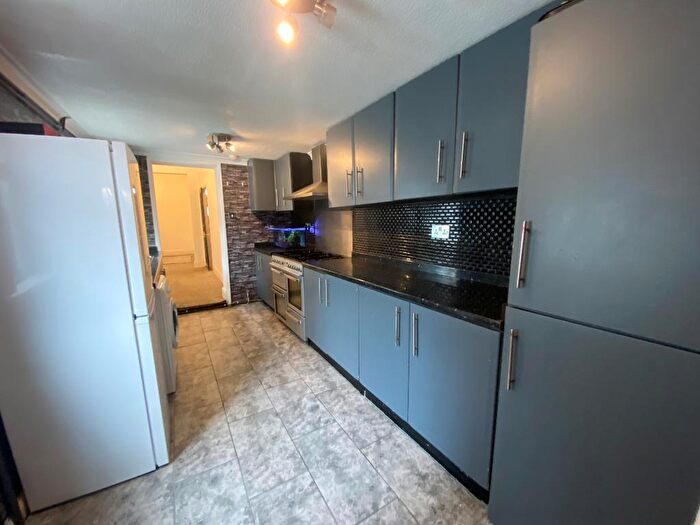 2 Bedroom Terraced House For Sale In Arthur Street, Hull, HU3