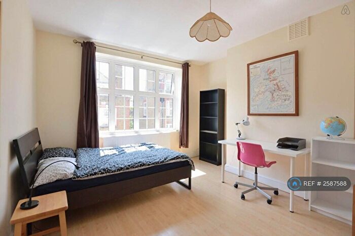 3 Bedroom Flat To Rent In Cranleigh Street, London, NW1