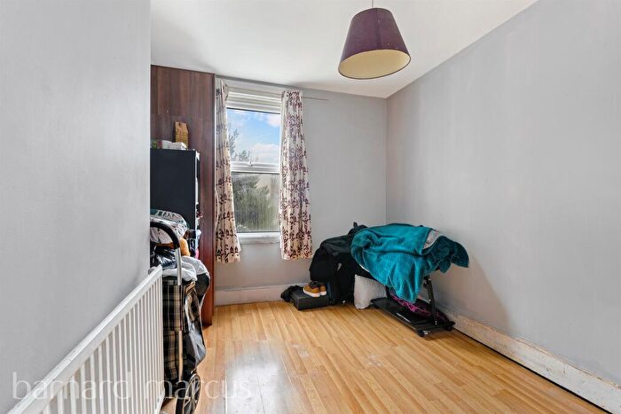 3 Bedroom Terraced House For Sale In Whitehall Road, Thornton Heath, CR7