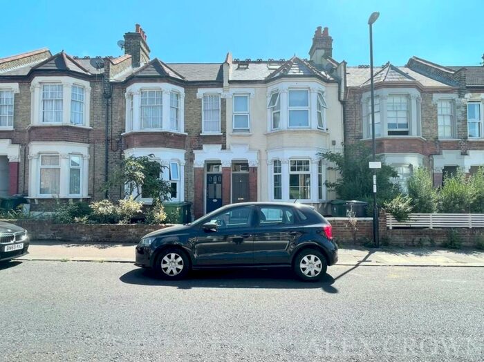 3 Bedroom Flat To Rent In George Lane, Lewisham, SE13