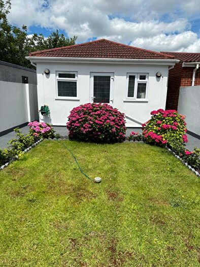 1 Bedroom Studio To Rent In The Crossways, Heston, Hounslow, TW5