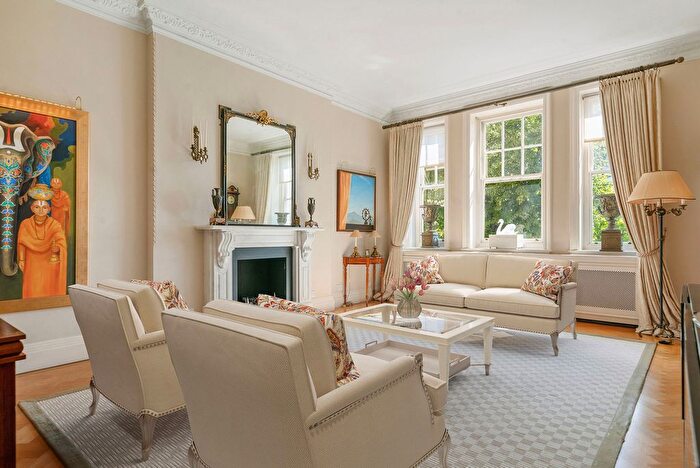 5 Bedroom Flat For Sale In North Gate, London, NW8