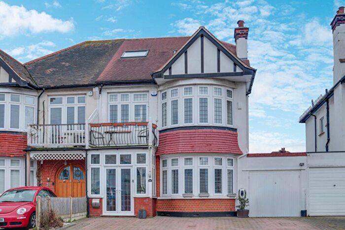 5 Bedroom Semi Detached House For Sale In Warwick Road, Thorpe Bay, SS1