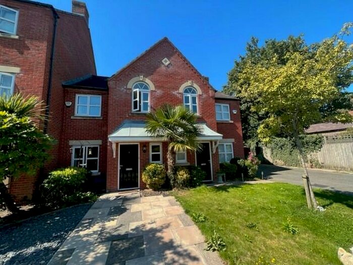 3 Bedroom Mews To Rent In Winnington Old Lane, Winnington, CW8