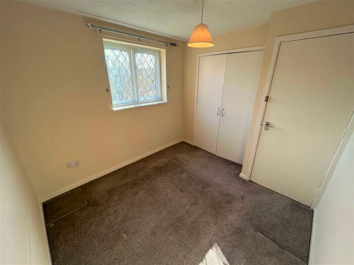 2 Bedroom Apartment To Rent In Foxdale Drive, Brierley Hill, West Midlands, DY5