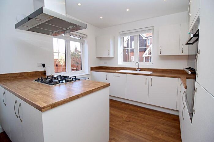 4 Bedroom Detached House For Sale In St. Andrews Road, Botley, SO32