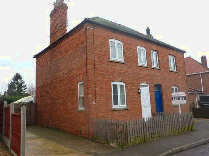 3 Bedroom Semi-Detached House To Rent In Vine Street, Billingborough, NG34