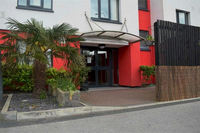 1 Bedroom Flat To Rent In Rosehill Close, Salford, M6