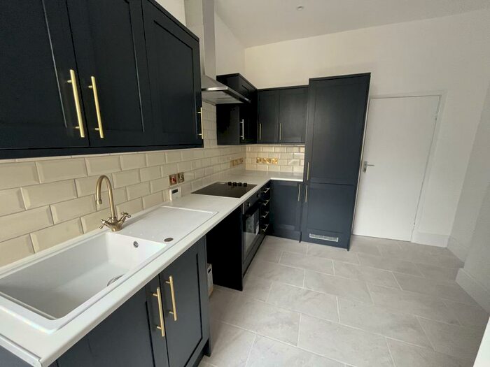 2 Bedroom Flat To Rent In St. Levan Road, PL2