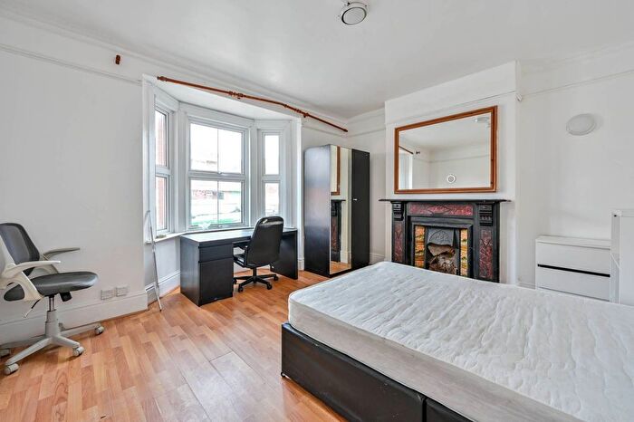 7 Bedroom Detached House To Rent In Guildford, Surrey, Guildford, GU1