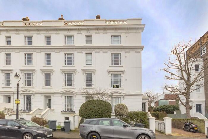 1 Bedroom Flat To Rent In Grafton Square, London, SW4