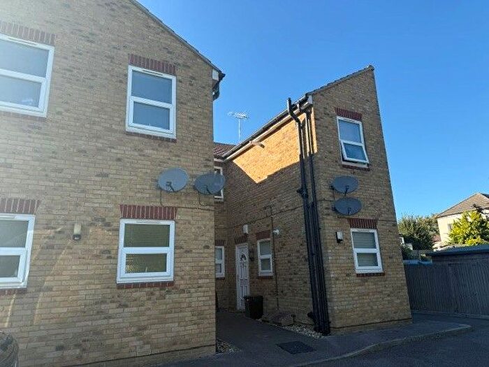 1 Bedroom Maisonette To Rent In Fox Street, Gillingham, ME7