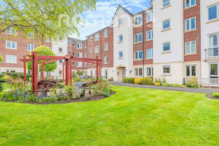 1 Bedroom Apartment To Rent In Kingsley Court, GU11