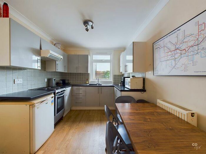4 Bedroom Terraced House To Rent In Whichelo Place, Brighton, BN2