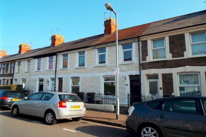 2 Bedroom Property To Rent In Inverness Place, Cardiff, CF24