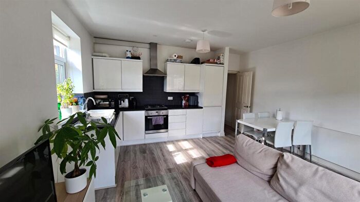 1 Bedroom Flat For Sale In Alexandra Road, Turnpike Lane, N8