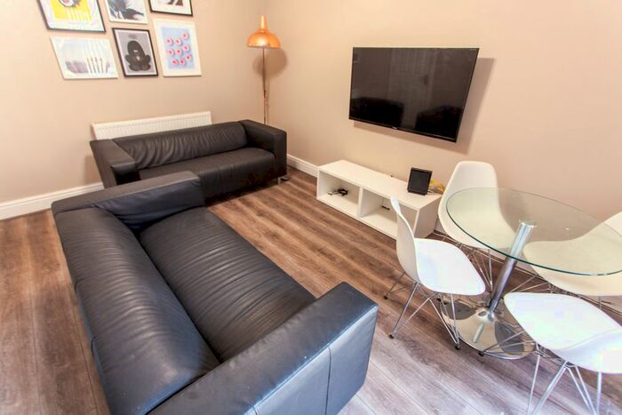 5 Bedroom Terraced House To Rent In Cranborne Road, Liverpool L15