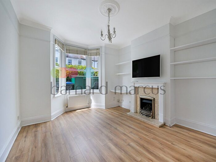 1 Bedroom Flat To Rent In Russell Road, Palmers Green, N13