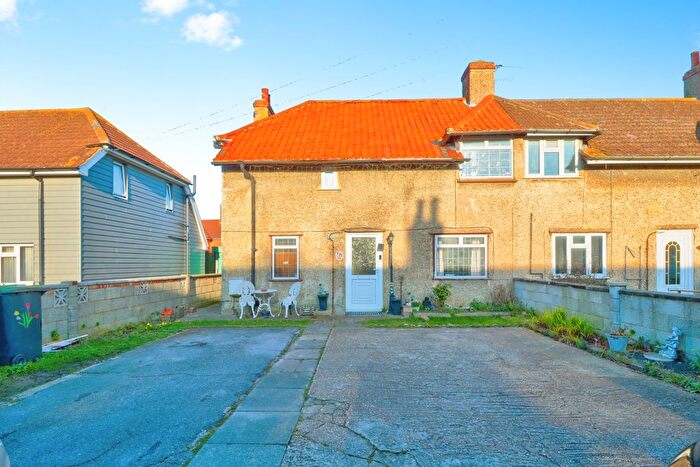 3 Bedroom End Of Terrace House For Sale In The Poplars, Hersden, CT3