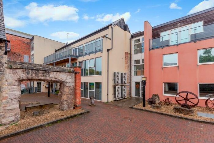 3 Bedroom Apartment To Rent In Mill Street, OX2