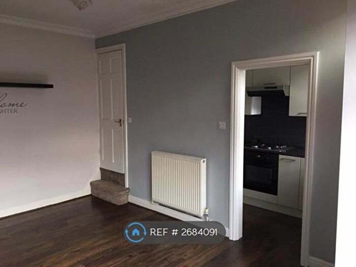 2 Bedroom Terraced House To Rent In Compton Row, Leeds, LS9