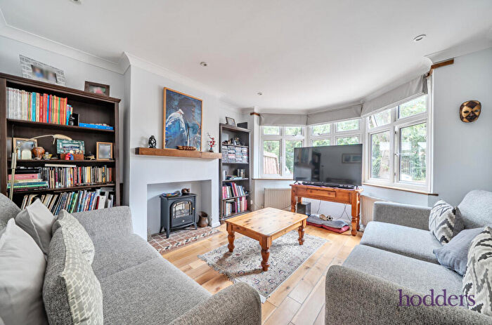 3 Bedroom Detached House For Sale In Addlestone, Surrey, KT15