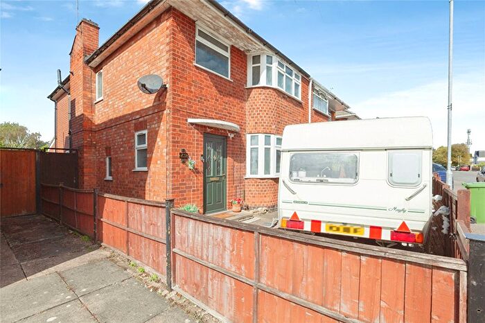 4 Bedroom Semi-Detached House For Sale In Arden Avenue, Braunstone Town, Leicester, LE3