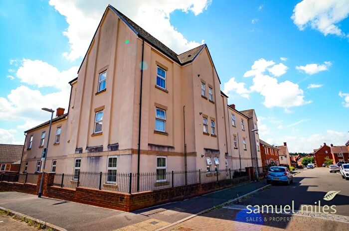 2 Bedroom Flat For Sale In Cloatley Crescent, Royal Wootton Bassett, SN4