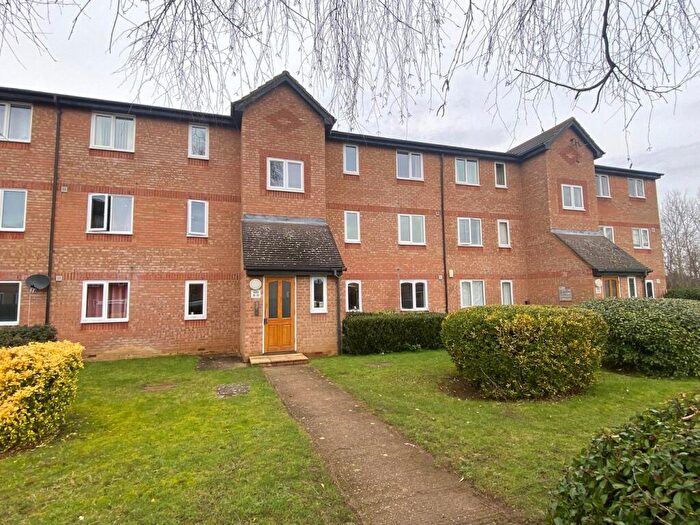 2 Bedroom Apartment For Sale In Wedgewood Road, Hitchin, Hertfordshire, SG4
