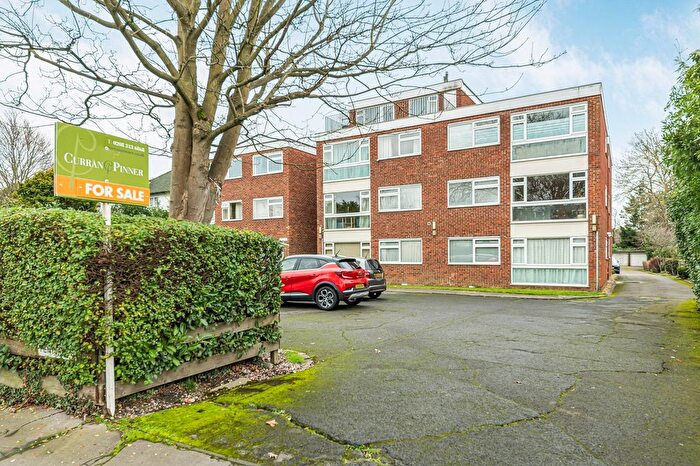 2 Bedroom Flat For Sale In Pentlands, Foxgrove Road, Beckenham, BR3