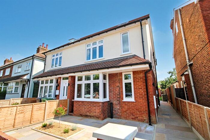 4 Bedroom Semi-Detached House To Rent In Woking Road, Guildford, GU1