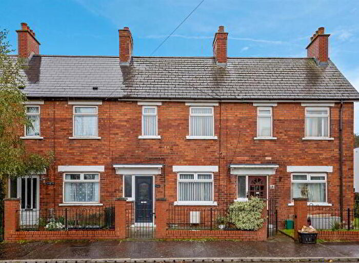 3 Bedroom Terrace House For Sale In Connsbrook Avenue, Belfast, BT4