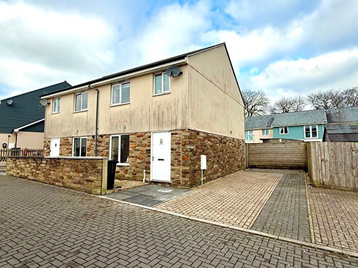 3 Bedroom Semi-Detached House For Sale In Kingston Way, Mabe Burnthouse, Penryn, TR10