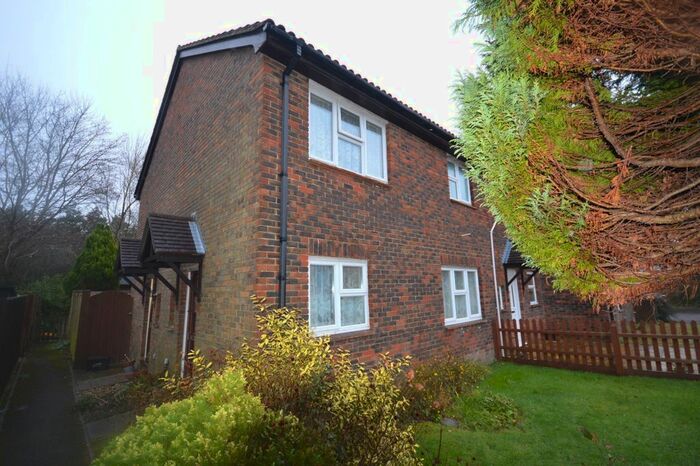 1 Bedroom Terraced House To Rent In Marram Close, Lymington, SO41