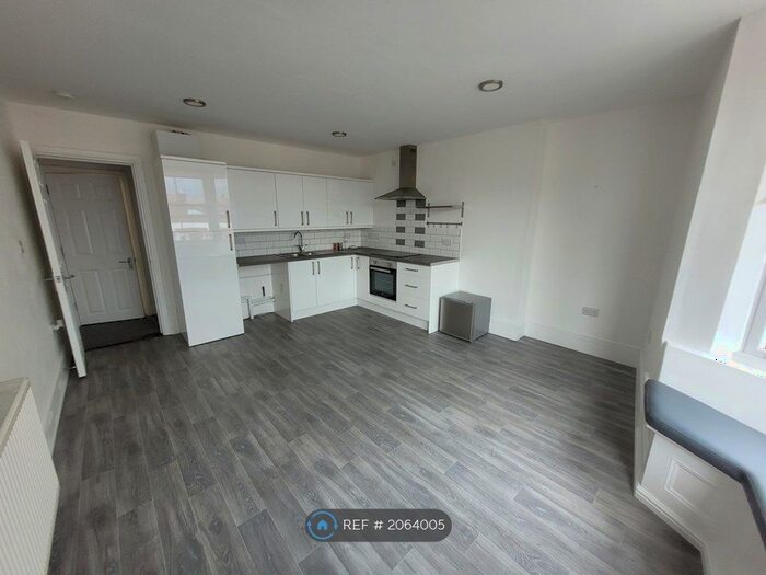 1 Bedroom Flat To Rent In Hamilton Road, Felixstowe, IP11