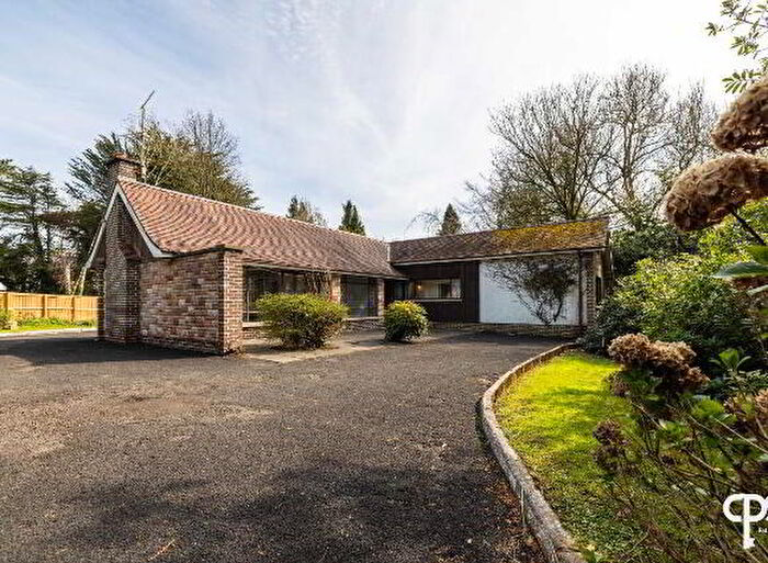 3 Bedroom Bungalows For Sale In The Park, Belfast, BT17