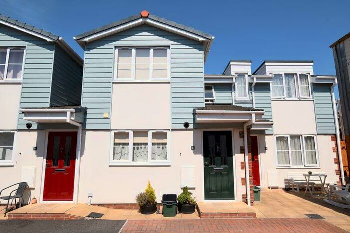3 Bedroom Terraced House To Rent In Camden Terrace, Weston-Super-Mare, BS23