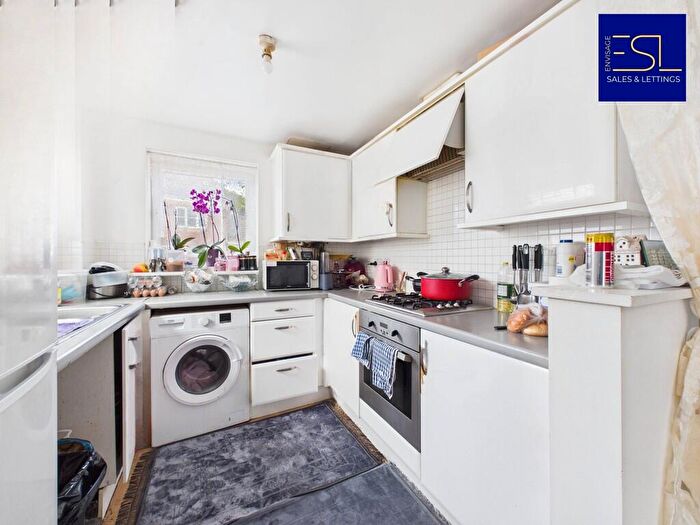 2 Bedroom Apartment For Sale In Thackhall Street, Coventry, CV2 - Photo 4