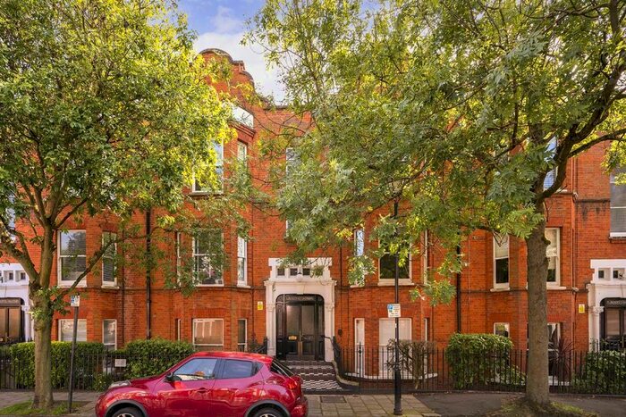 3 Bedroom Flat To Rent In Flanders Road, London, W4