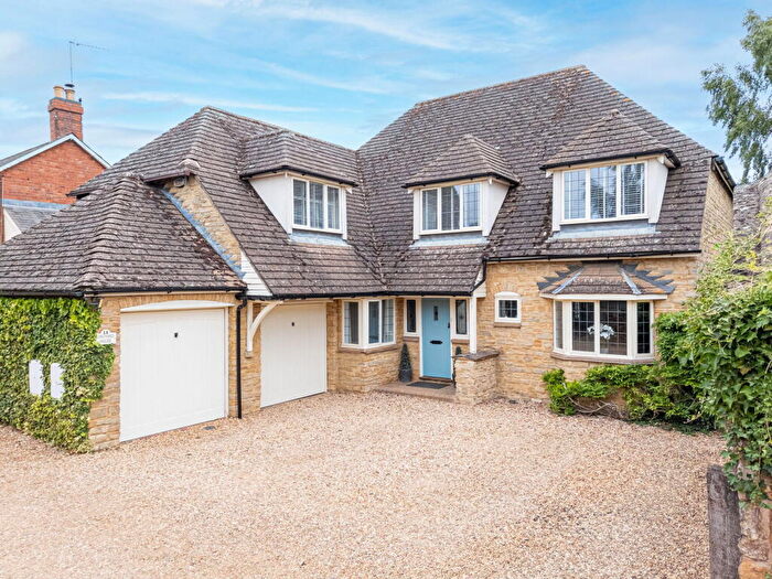 6 Bedroom Detached House For Sale In Leys Road, Earls Barton, NN6