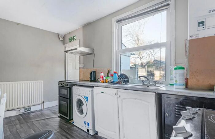 5 Bedroom Terraced House To Rent In William Road, Sutton, SM1
