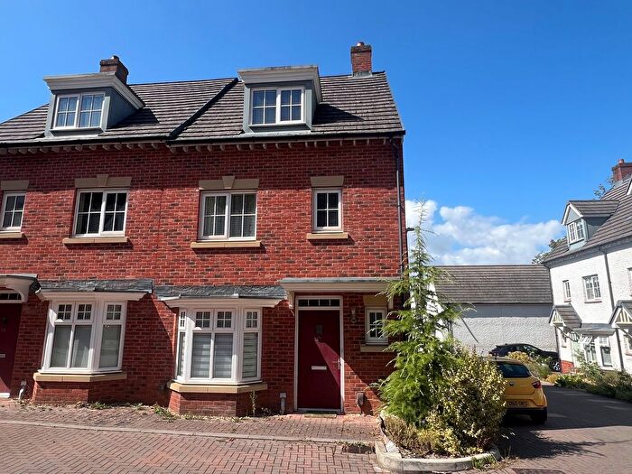 4 Bedroom Semi-Detached House For Sale In Thornfield Road, Bristol, BS10