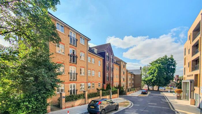 2 Bedroom Apartment To Rent In Pimlico Court, Pegs Lane, Hertford, SG13