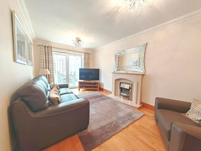 2 Bedroom Detached Bungalow For Sale In North Drive, Hebburn, NE31