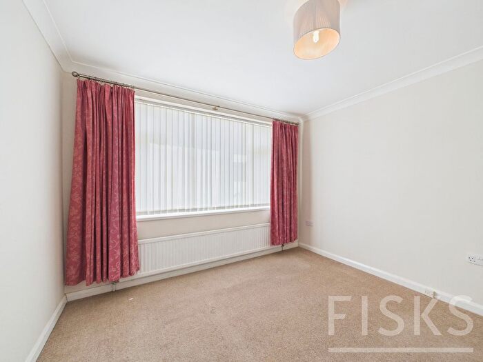 2 Bedroom Bungalow For Sale In Cedar Road, Benfleet, SS7