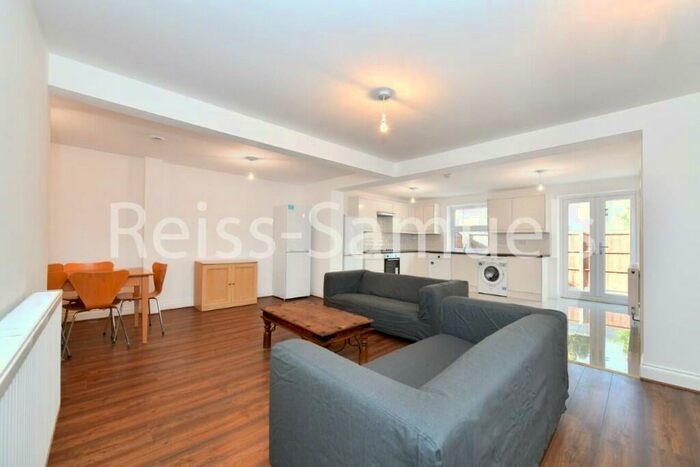 6 Bedroom Terraced House To Rent In Lockesfield Place, Isle Of Dogs, Docklands, London, E14