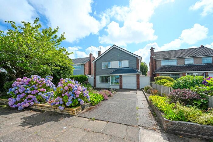 3 Bedroom Detached House For Sale In Cornwall Way, Southport, PR8
